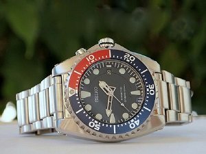 Seiko SKA367P1 Kinetic Divers Watch