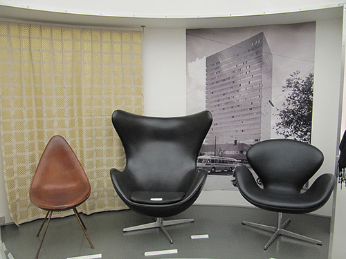 Arne Jacobsen chairs