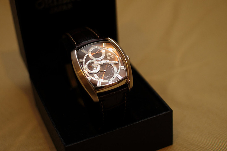 ORIENT Classic Automatic Power Reserve CEZAD005T cover